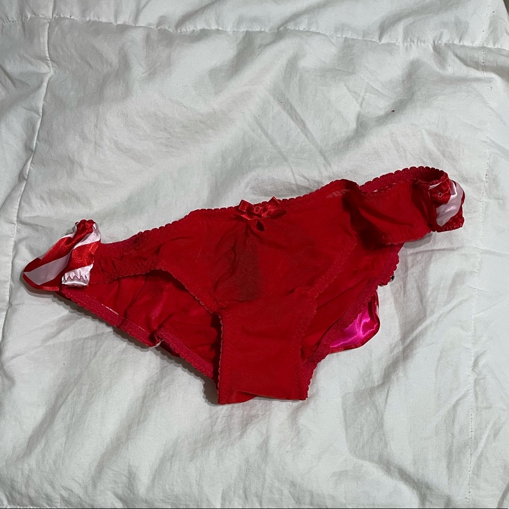 • Victoria’s Secret • Small